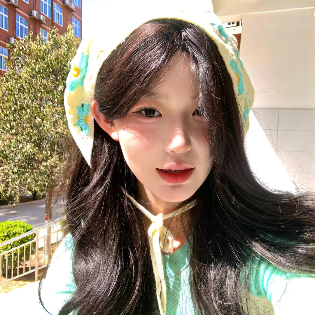 她房间里的云